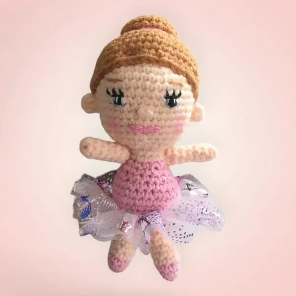 Poupée au crochet en robe de tulle rose, 37 cm, fait main - MamyLaine