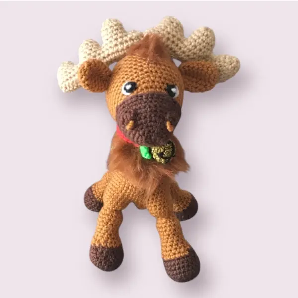 Peluche élan de Noël au crochet fait main en Bretagne - MamyLaine