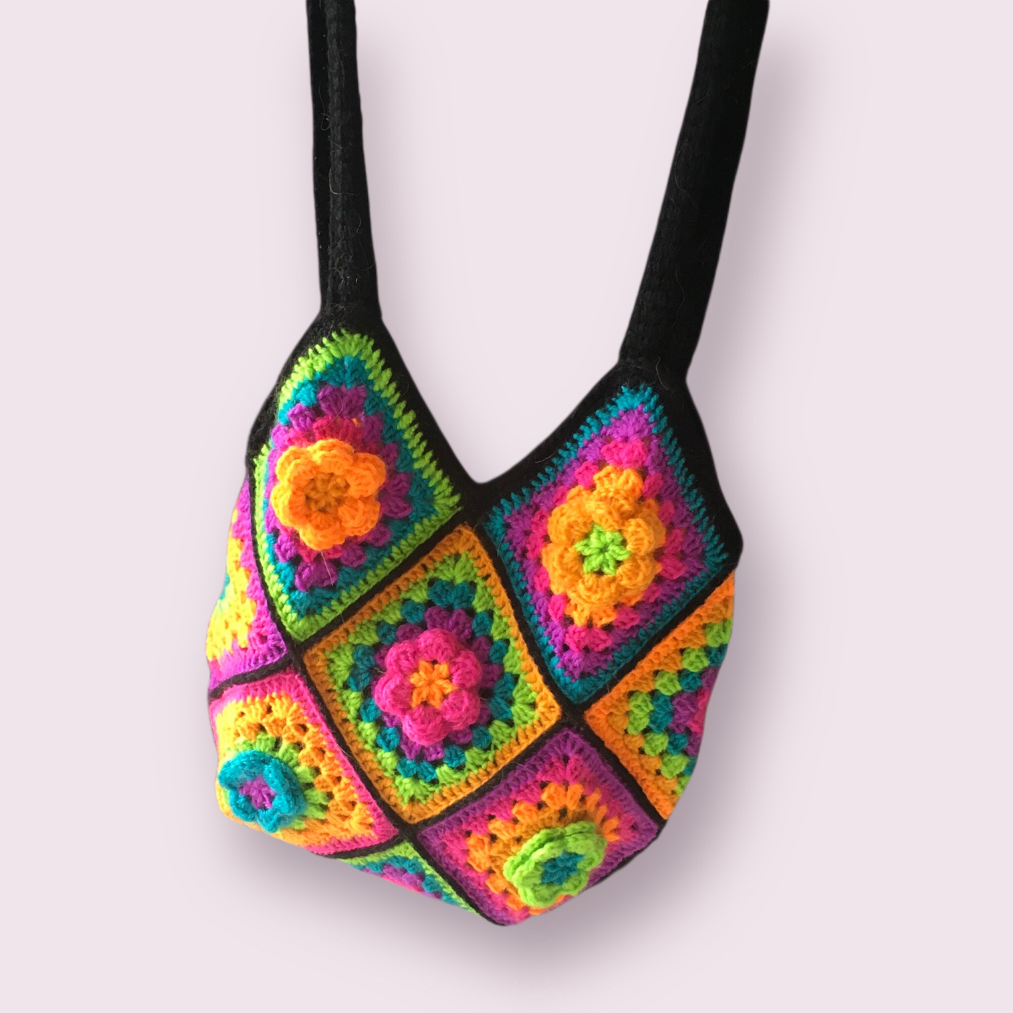 Sac en granny crocheté fait main - MamyLaine 2 Sac en granny crocheté fait main - MamyLaine – Image 2