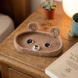 Repose lunettes ourson au crochet, en situation